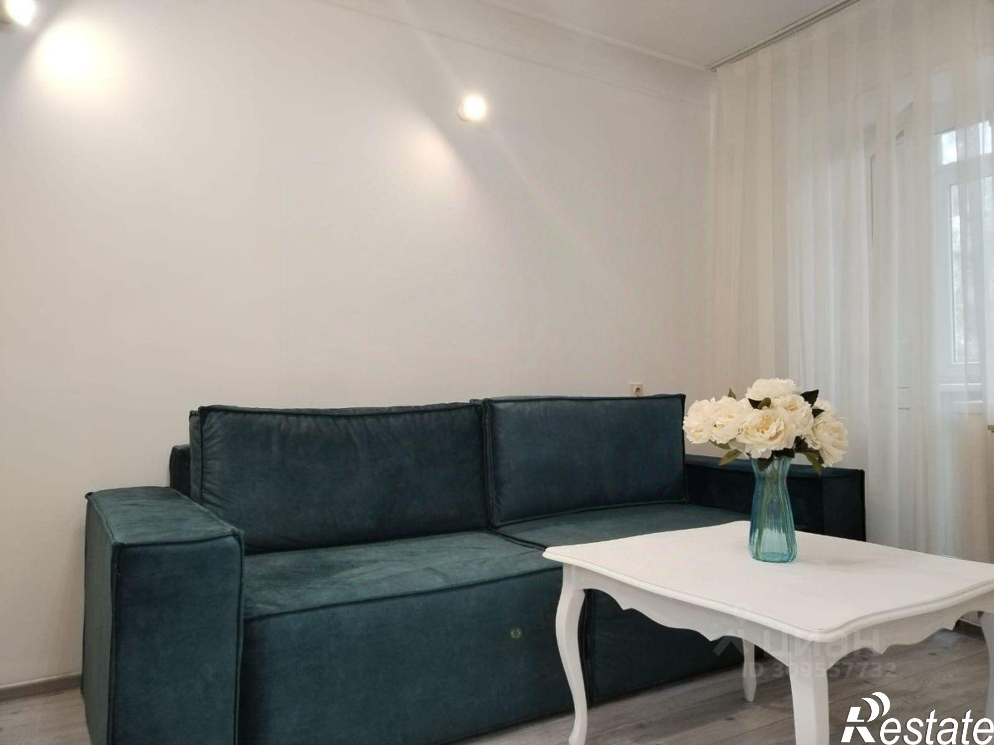 Сдать квартиру за 29 999 рублей на Площадь Ленина, 8