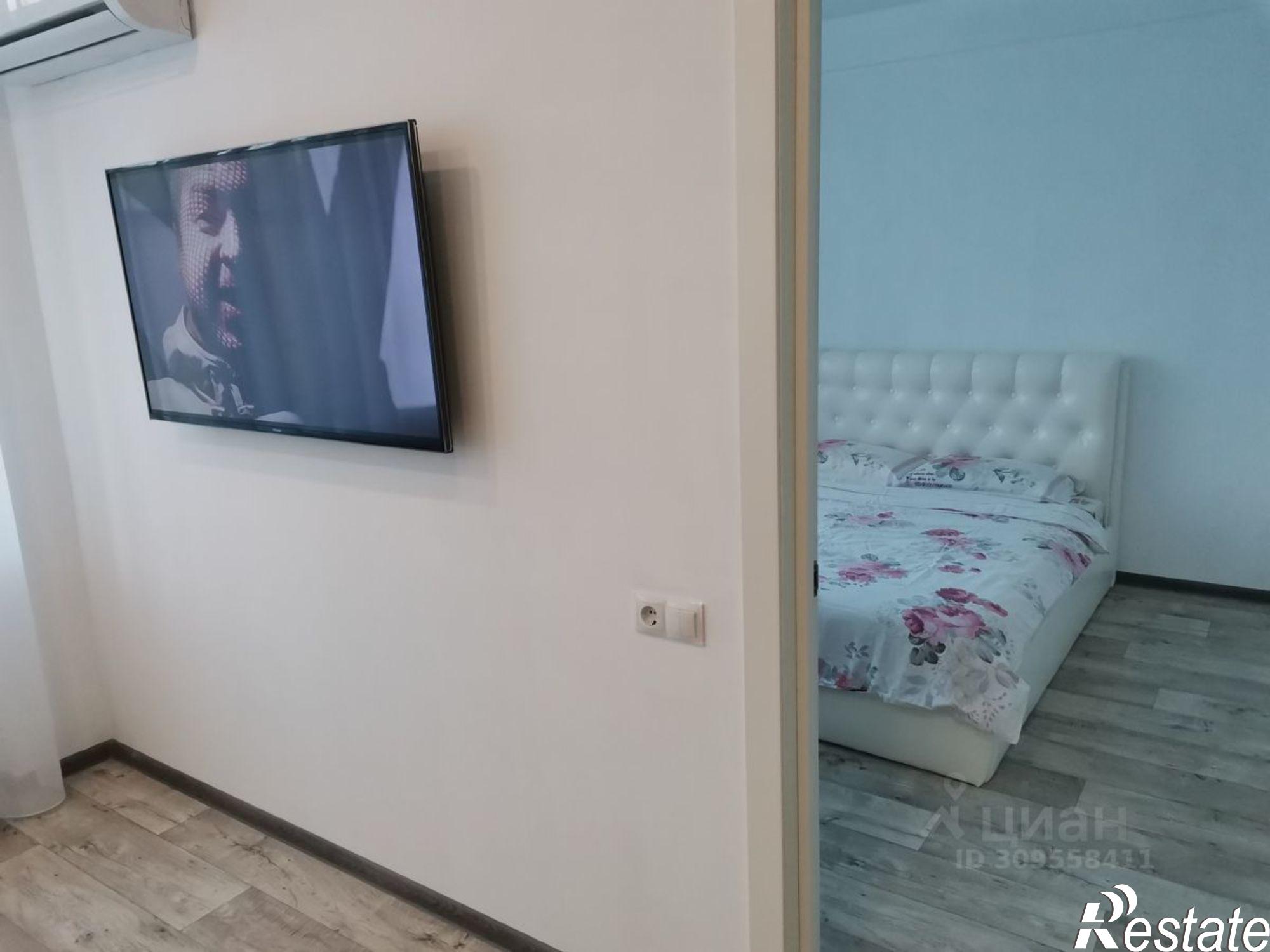 Сдать квартиру за 50 000 рублей на ул Власова, 4