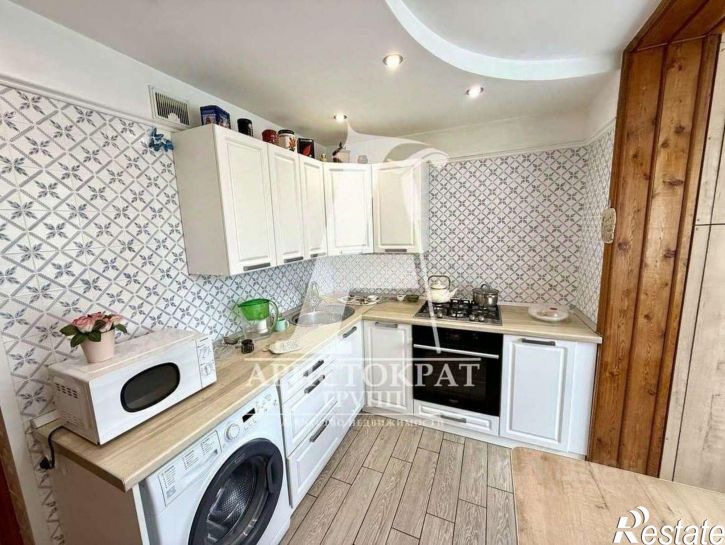 2-комн квартира проспект 40 лет Октября, 12,  д. 12