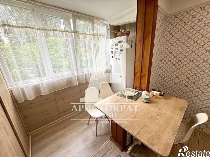 2-комн квартира проспект 40 лет Октября, 12,  д. 12