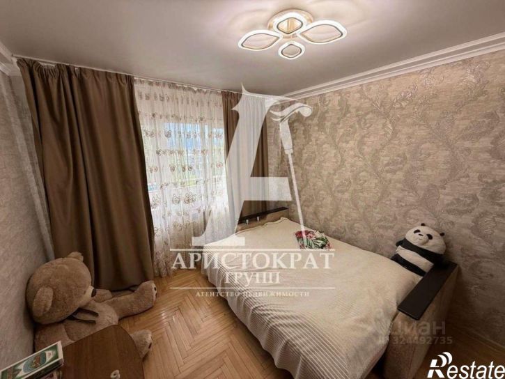 2-комн квартира проспект 40 лет Октября, 12,  д. 12