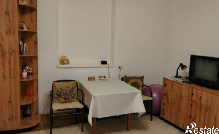 2-комн квартира ул Крайнего, 81,  д. 81