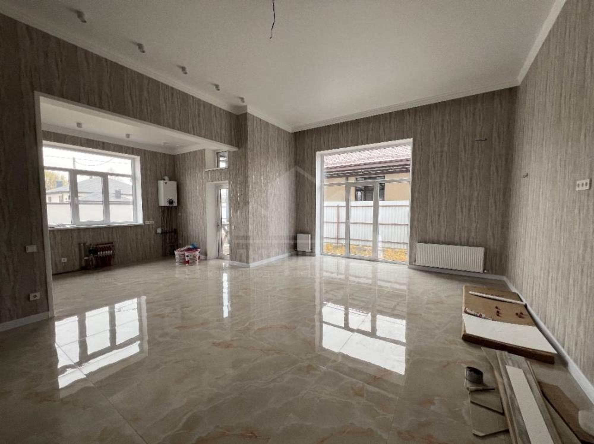 Купить дачу, дом, коттедж за 18 300 000 рублей на 70 лет Победы ул.