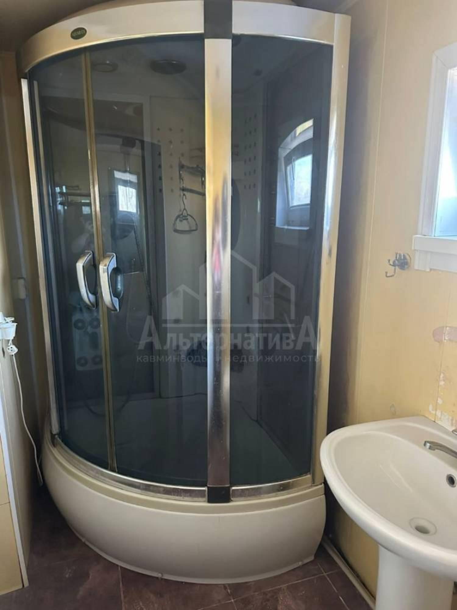 Купить дачу, дом, коттедж за 8 500 000 рублей на 3-я линия ул.