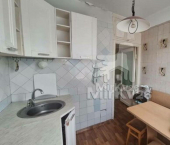 3-комн, 50кв м, этаж 2/5 улица Юлиуса Фучика, 4 к1