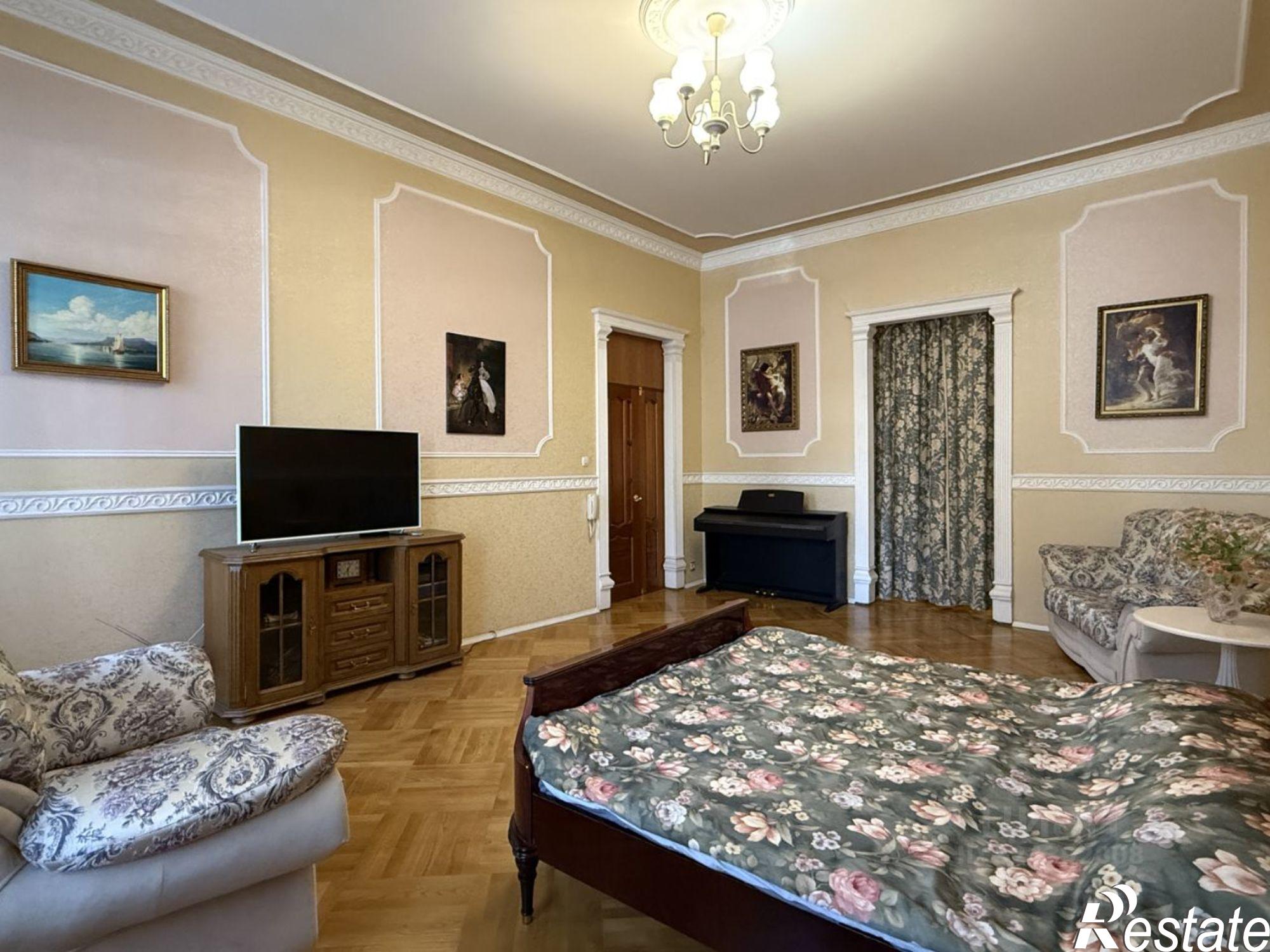 Купить квартиру за 23 000 000 рублей на ул Университетская, 9