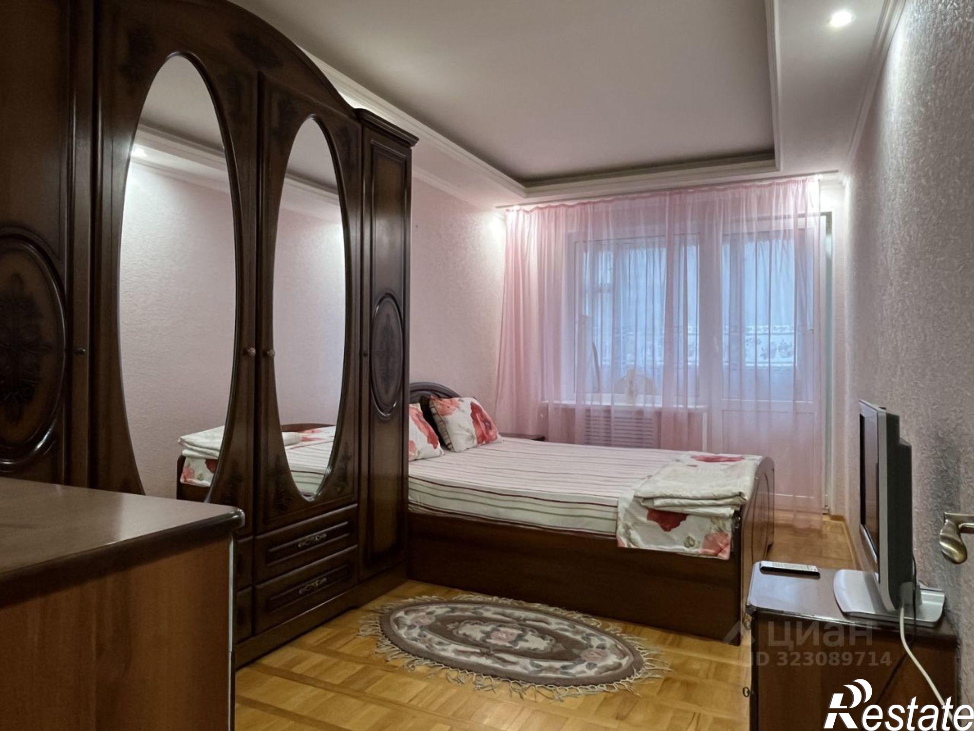 Сдать квартиру за 30 000 рублей на улица Бутырина, 8