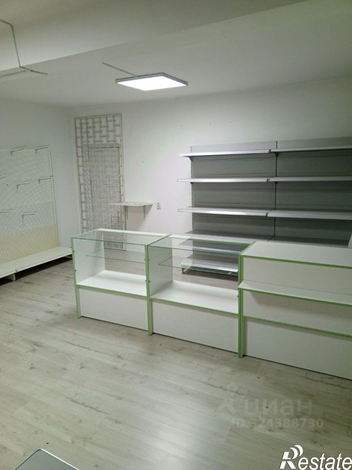 Купить торговое помещение за 2 378 770 рублей на проспект Калинина, 20