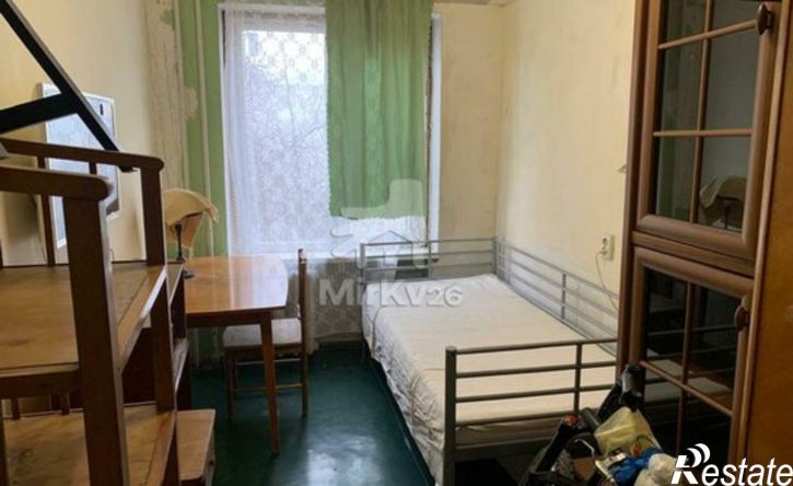 4-комн квартира улица Аллея Строителей, 8,  д. 8