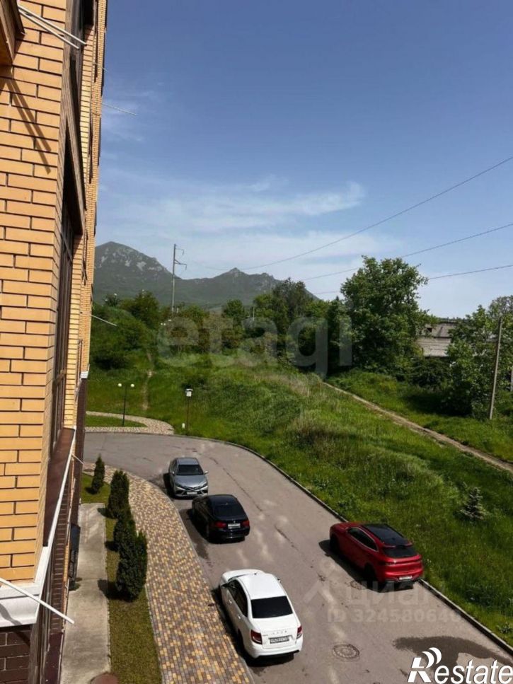 2-комн квартира улица Адмиральского, 2,  д. 2