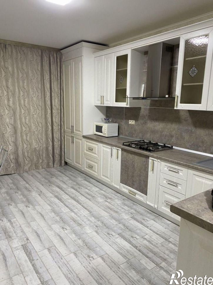 2-комн квартира улица Орджоникидзе, 8,  д. 8