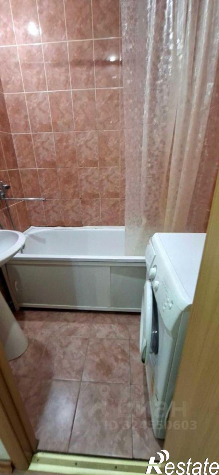 2-комн квартира улица Пирогова, 17 к3,  д. 17 к3