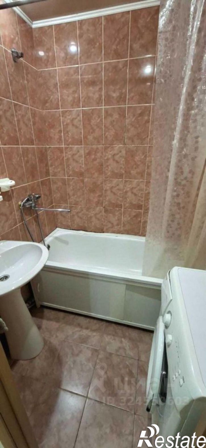 2-комн квартира улица Пирогова, 17 к3,  д. 17 к3