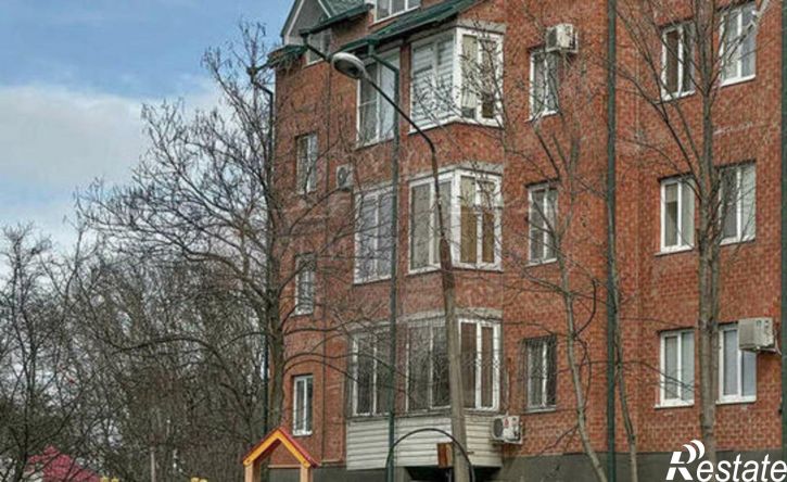 4-комн квартира ул 295 Стрелковой Дивизии, 21,  д. 21