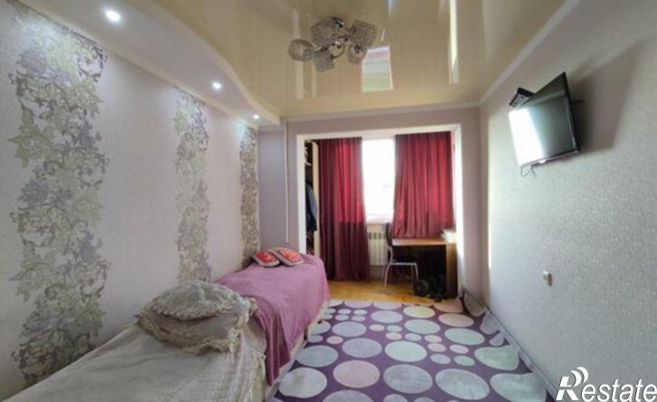 3-комн квартира пр-кт 40 лет Октября, 21,  д. 21