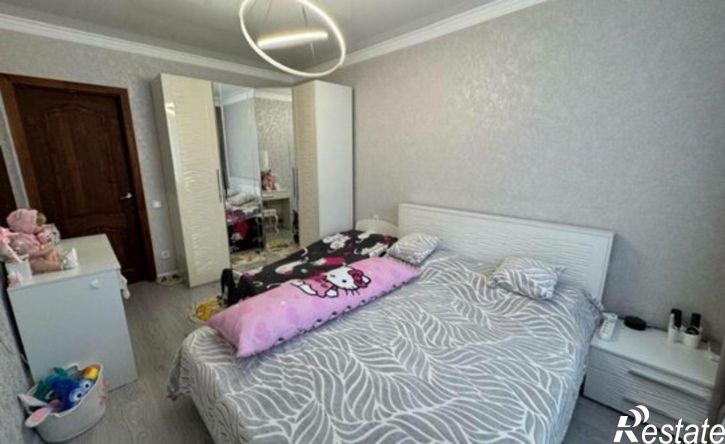 3-комн квартира пр-кт 40 лет Октября, 10,  д. 10