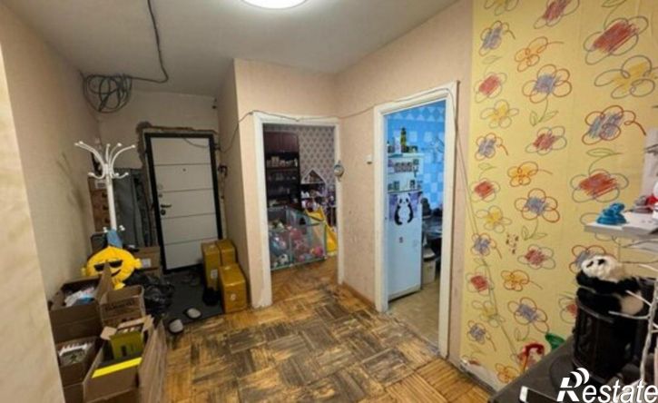 3-комн квартира пр-кт 40 лет Октября, 10,  д. 10