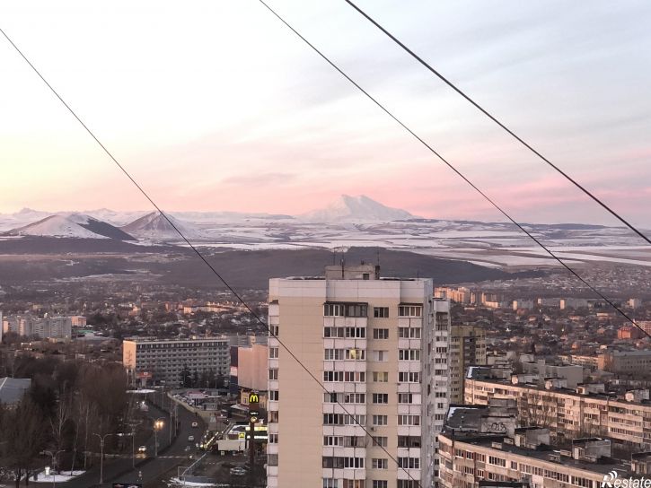 3-комн квартира Проспект Калинина 2 , 1