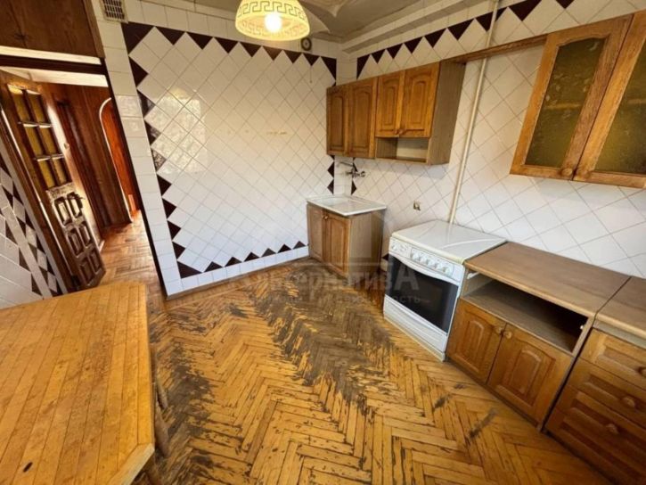 3-комн квартира Кочубея ул.