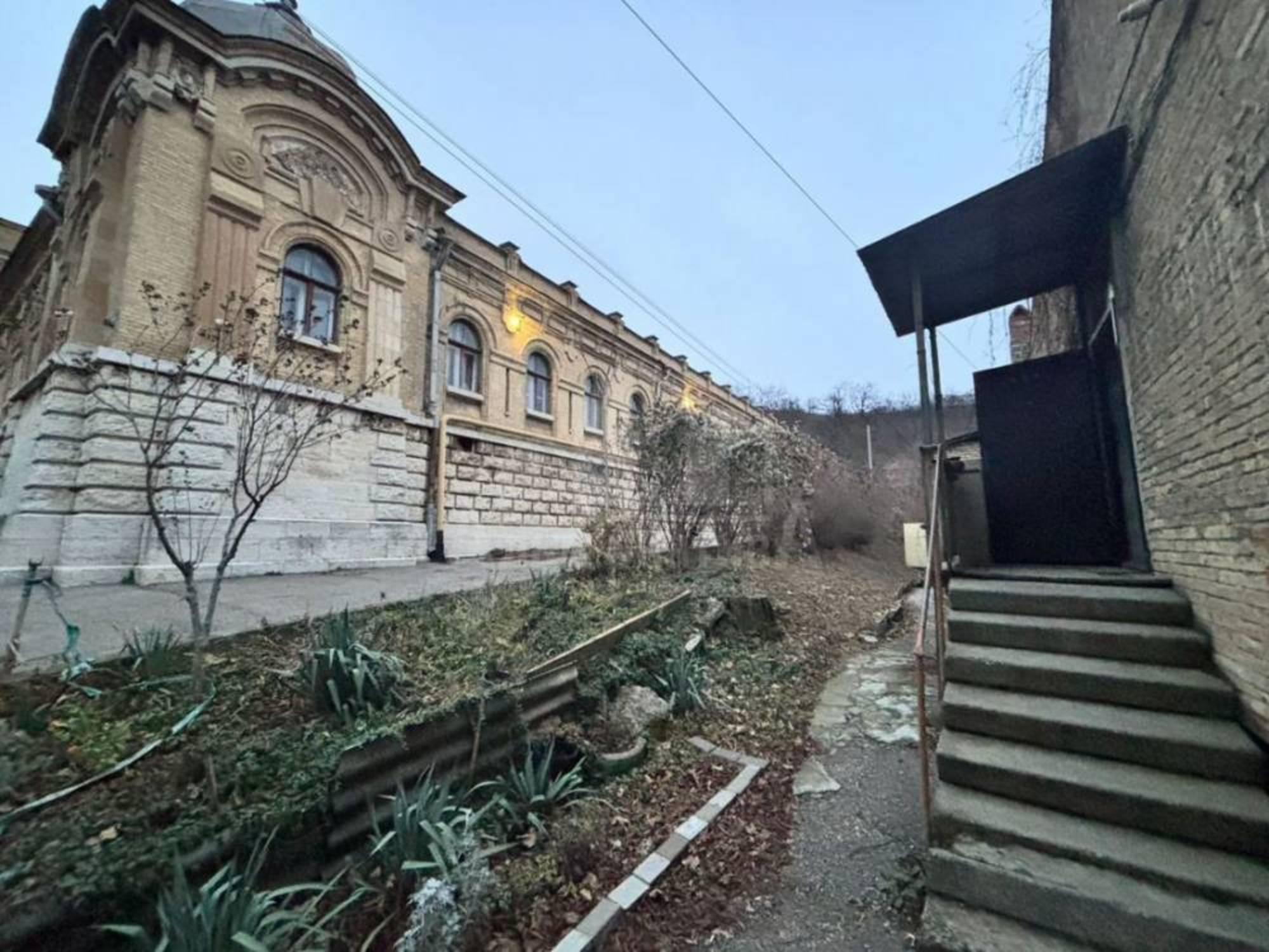 Купить квартиру за 5 650 000 рублей на Кирова ул.