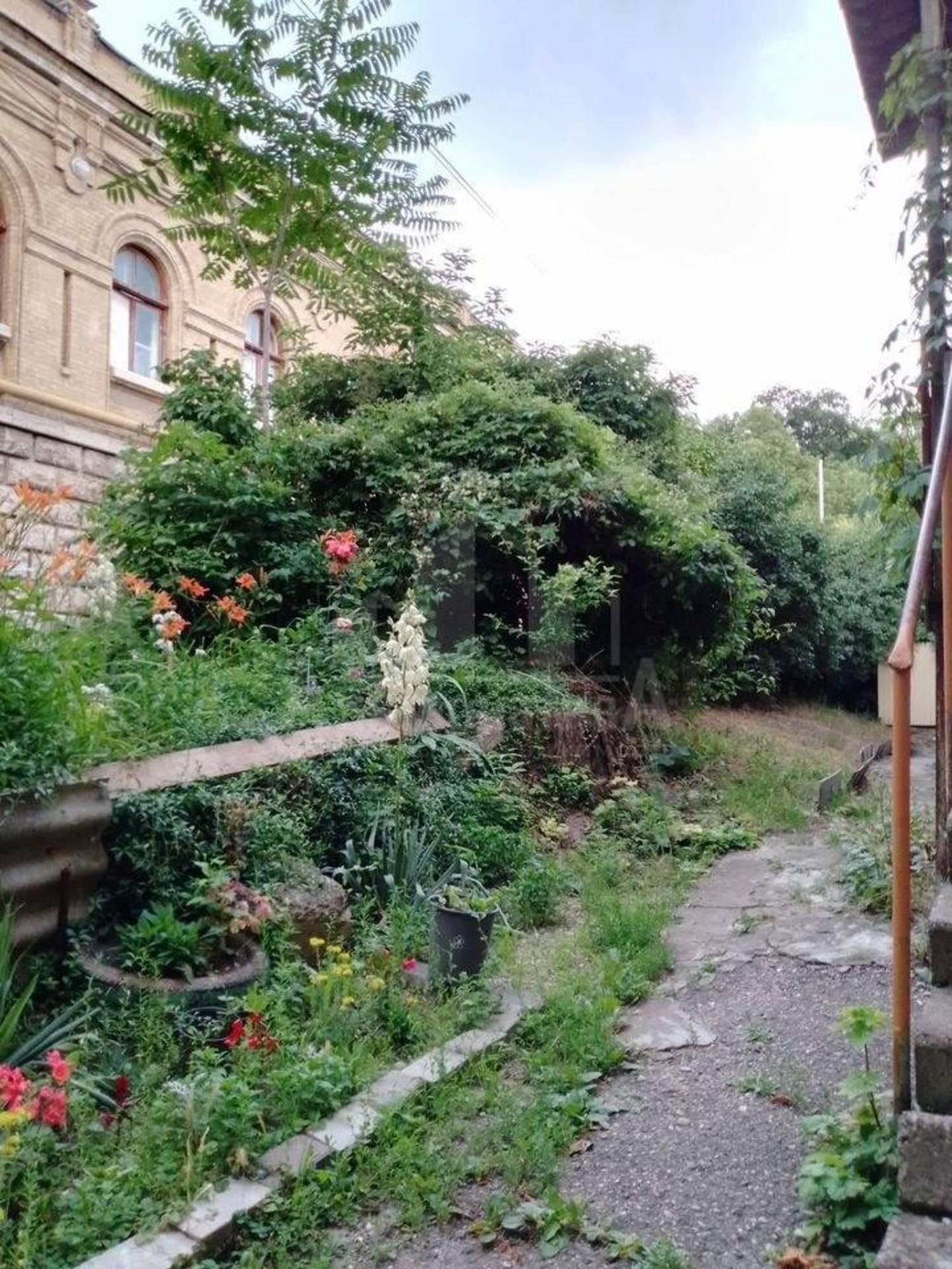 Купить квартиру за 5 650 000 рублей на Кирова ул.