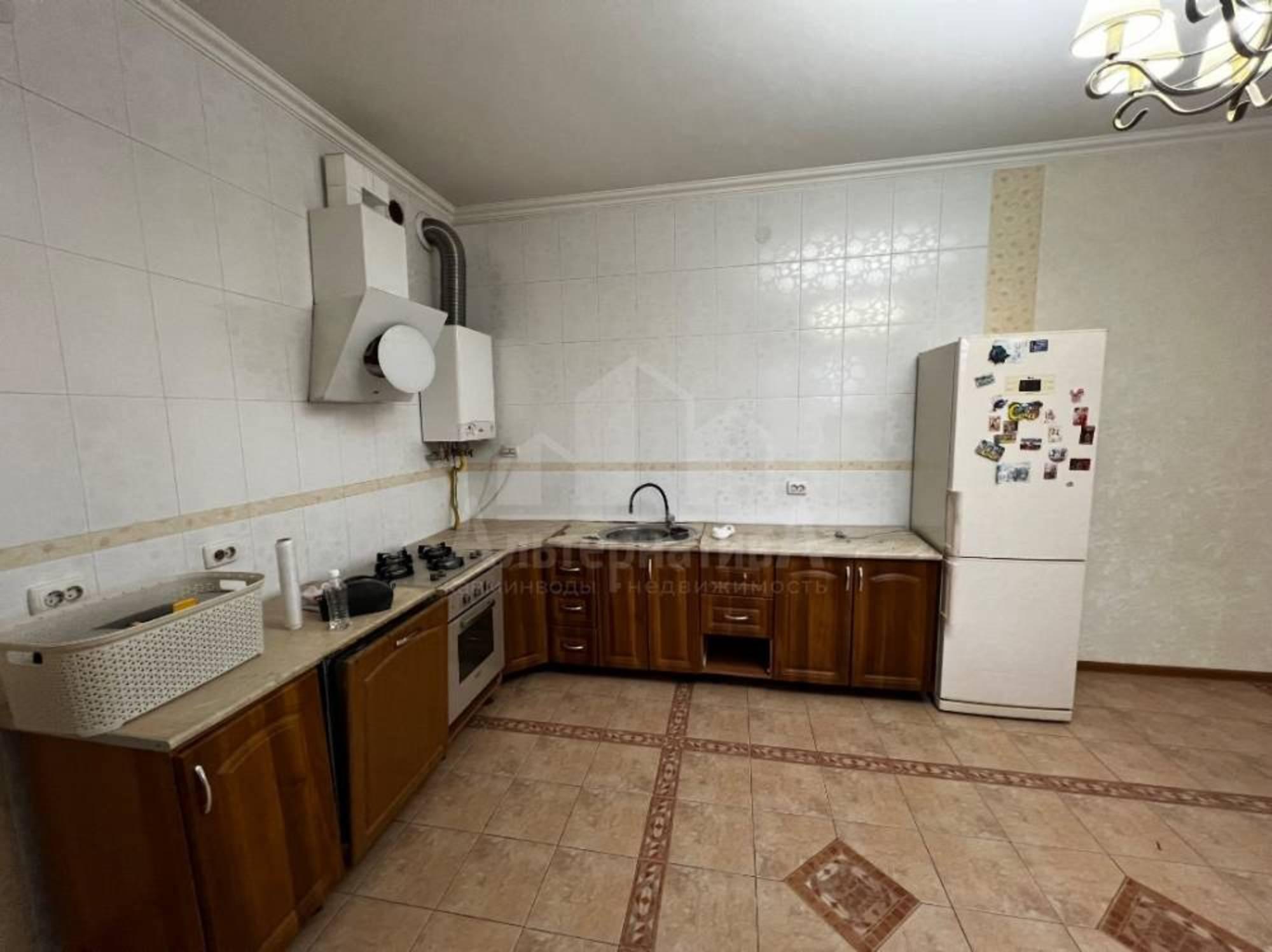 Купить дачу, дом, коттедж за 18 000 000 рублей на Люксембург Розы ул.