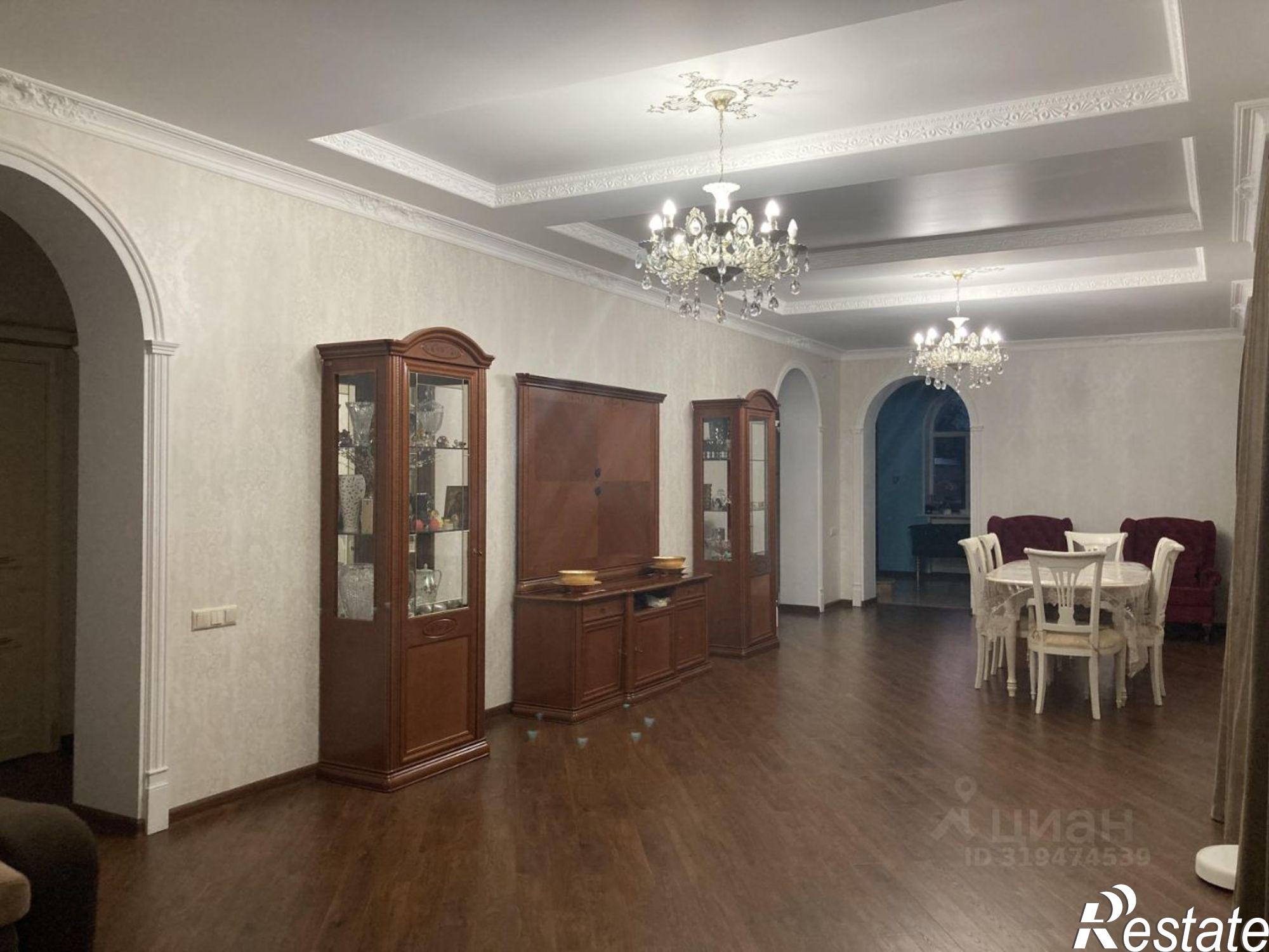 Купить дачу, дом, коттедж за 23 500 000 рублей на улица Разина, 23