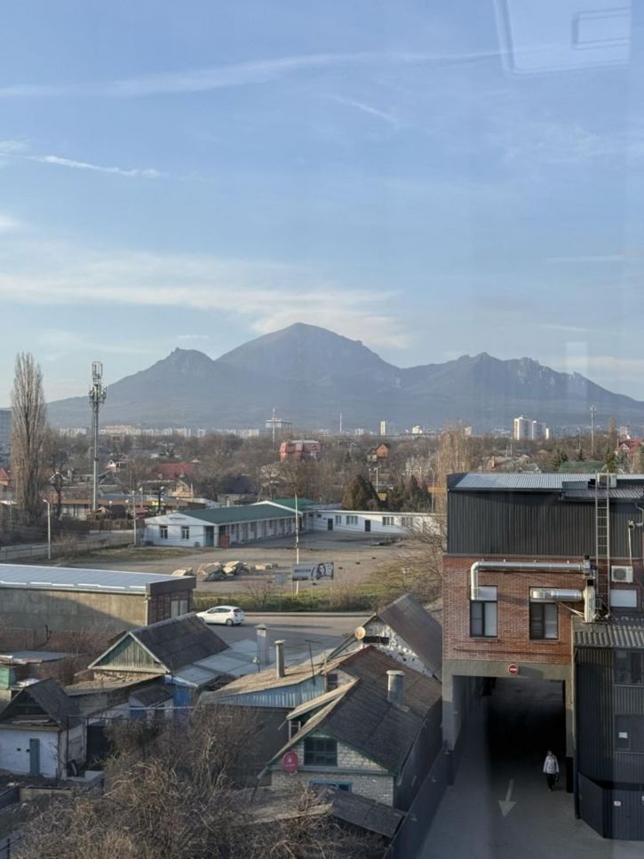 2-комн квартира Нежнова ул, 51/1