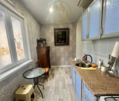 3-комн, 65кв м, этаж 2/2 проспект Кирова, 64