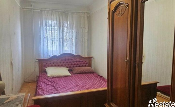 3-комн квартира проспект 40 лет Октября, 40,  д. 40