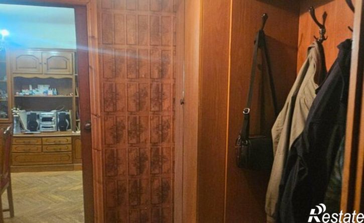 3-комн квартира проспект 40 лет Октября, 40,  д. 40