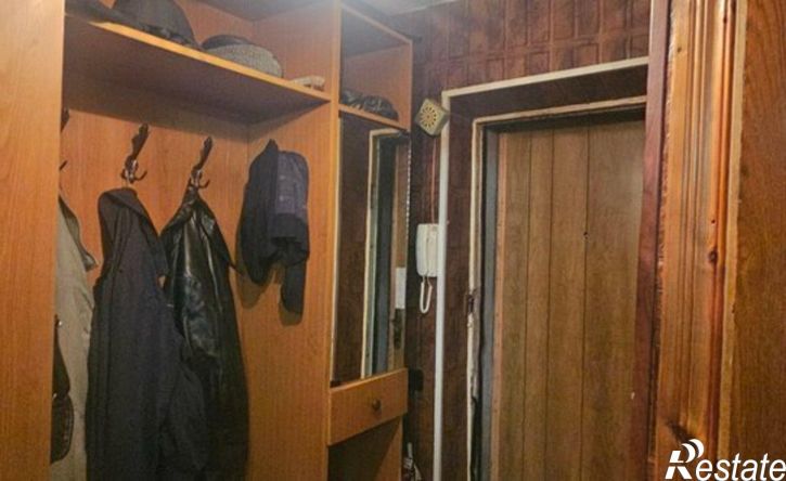 3-комн квартира проспект 40 лет Октября, 40,  д. 40