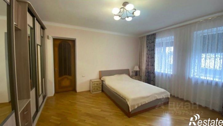 2-комн квартира улица 295-й Стрелковой Дивизии, 19,  д. 19