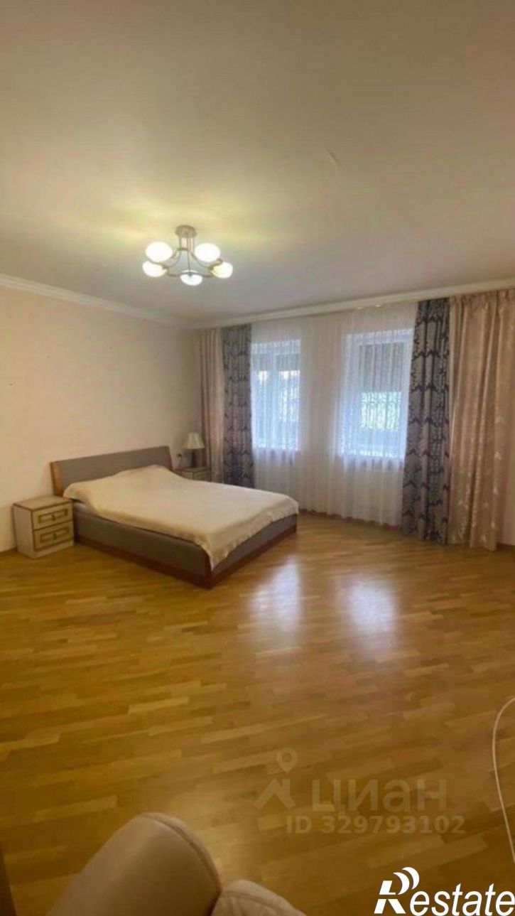 2-комн квартира улица 295-й Стрелковой Дивизии, 19,  д. 19