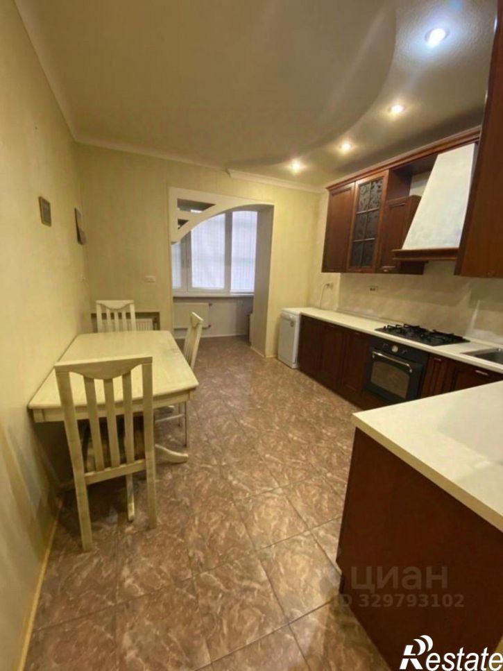 2-комн квартира улица 295-й Стрелковой Дивизии, 19,  д. 19