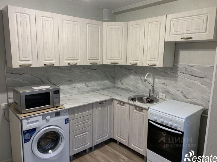 2-комн квартира улица Адмиральского, 8/3,  д. 8/3
