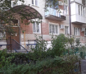 3-комн, 58кв м, этаж 2/5 улица Юлиуса Фучика, 8 к3