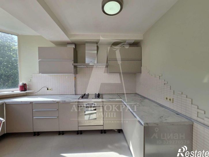 4-комн квартира ул Адмиральского, 6а,  д. 6а