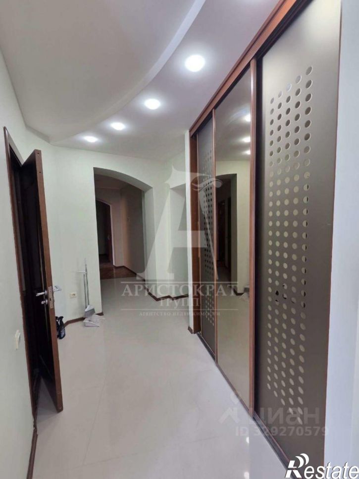 4-комн квартира ул Адмиральского, 6а,  д. 6а