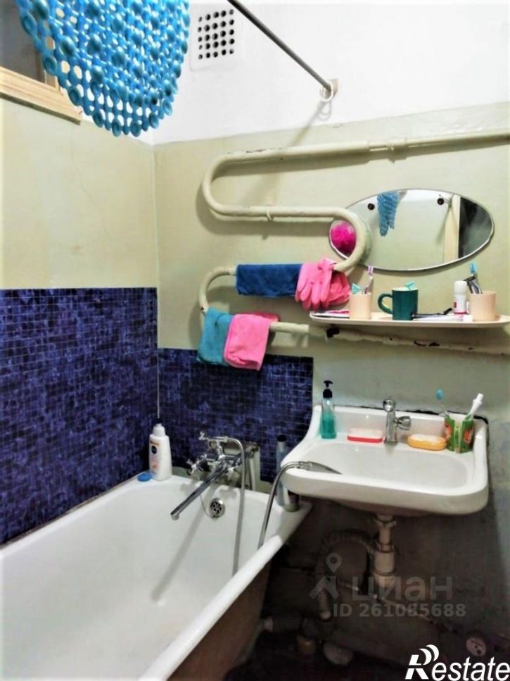 2-комн квартира улица Юлиуса Фучика, 15,  д. 15