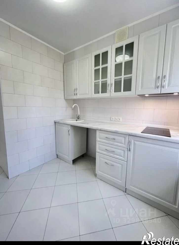 1-комн квартира улица Юлиуса Фучика, 8 к3,  д. 8 к3
