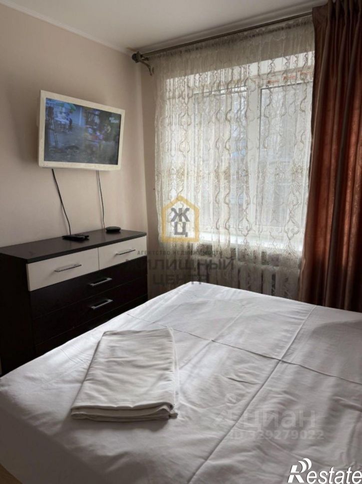 2-комн квартира улица Юлиуса Фучика, 8 к1,  д. 8 к1