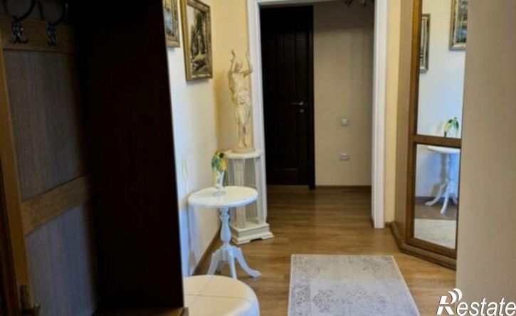 3-комн квартира Февральская улица, 63,  д. 63