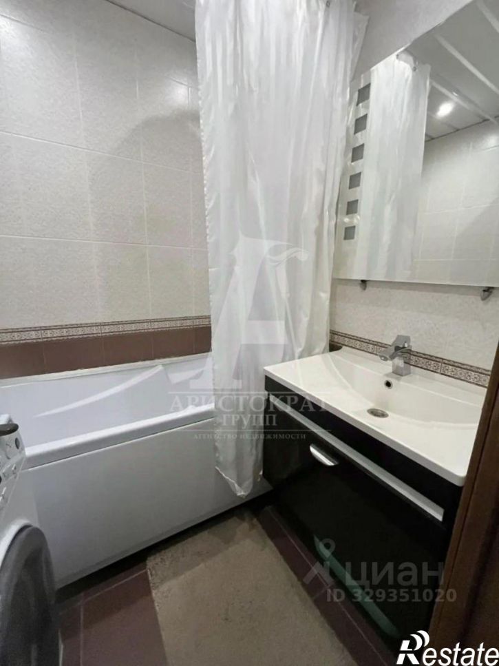 3-комн квартира улица Нежнова, 67 к1,  д. 67 к1