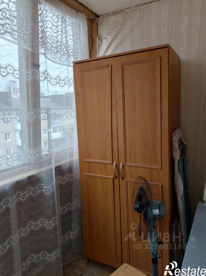 2-комн квартира пр-кт 40 лет Октября, 40,  д. 40