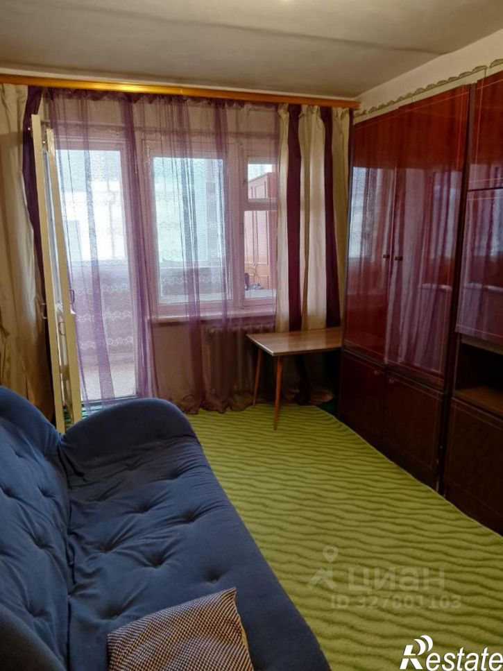 2-комн квартира пр-кт 40 лет Октября, 40,  д. 40