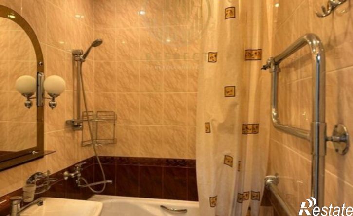 2-комн квартира улица Дровянникова, 20,  д. 20