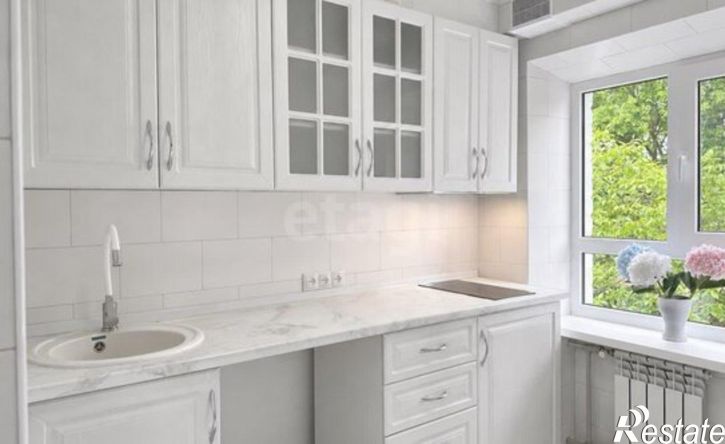 1-комн квартира улица Юлиуса Фучика, 8 к3,  д. 8 к3