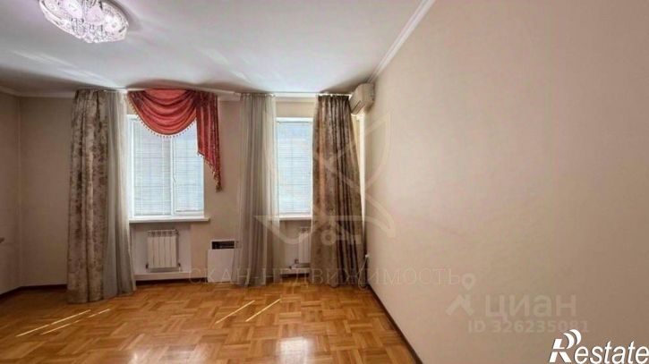 6-комн квартира пр-кт 40 лет Октября, 67,  д. 67