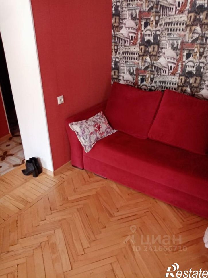 2-комн квартира ул Юлиуса Фучика, 8 1,  д. 8 1,  к. 1